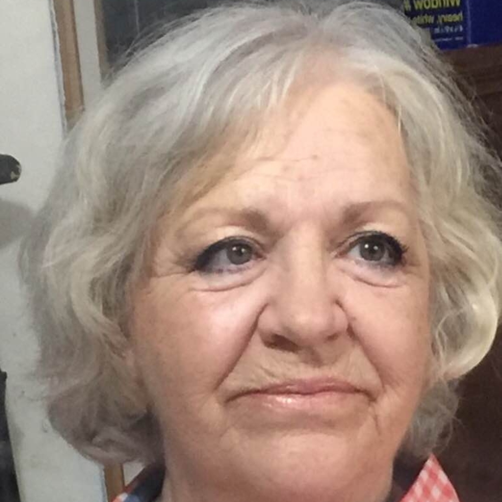 Meet your Posher, Gloria